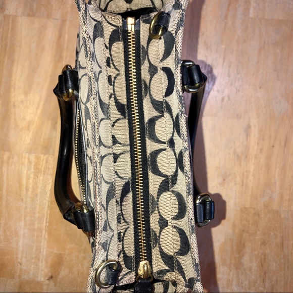 Coach Signature small tote Black and Tan - Picture 4 of 8